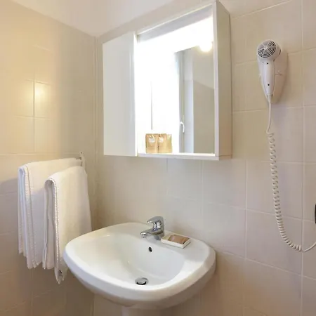 Amazing In With Kitchen
