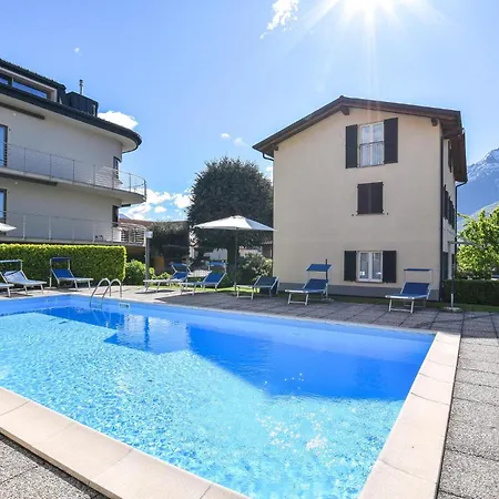 Amazing In With Kitchen Apartment *